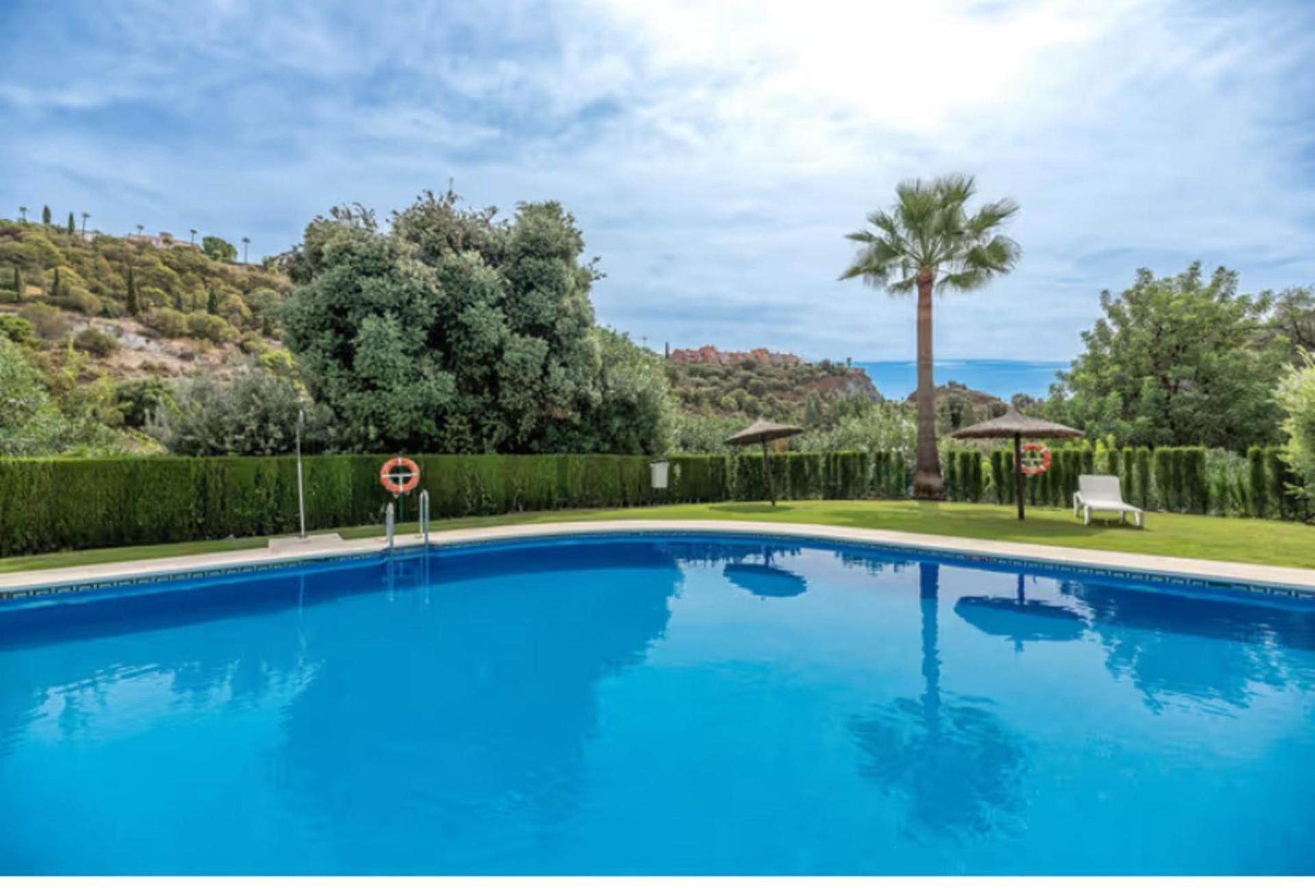 2 Bedrooms - Sleeps 4 - Garden And Pool With View Benahavis